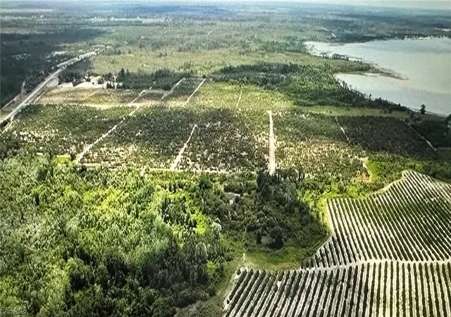 2nd image of 275 S Bear Pointe Dr, Lake Placid, FL 33852 | MLS# 224012691