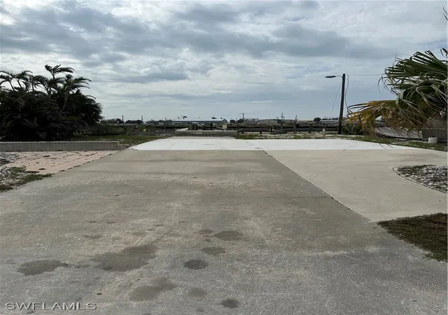 Photo 2 of Land for sale at 829 Oak St, Fort Myers Beach, FL 33931 | MLS# 225022295 | Listing updated on 2026-06-01