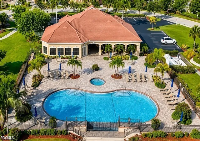 2nd image of 1866 Concordia Lake Cir, Cape Coral, FL 33909