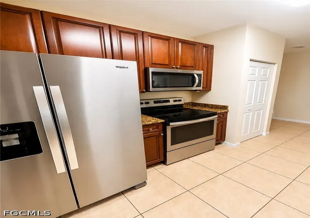 5th image of 1866 Concordia Lake Cir #507, Cape Coral, FL 33909 | MLS# 225027241