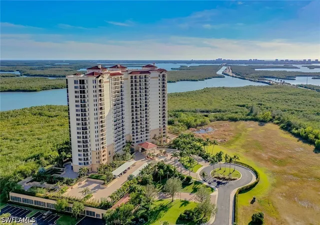 Listing Photo 2 - Condo for sale in building located at 1050 Borghese Ln, Naples, FL 34114 - Unit #2105
