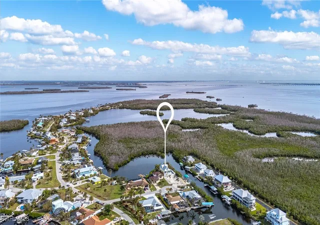 Photo 3 of Single family home for sale at 2690 Gull Ct, Saint James City, FL 33956 | MLS# 224102258 | Listing updated on 2026-03-12