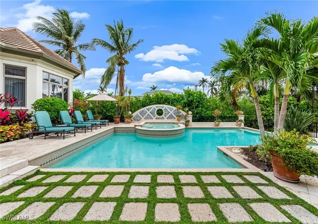 44th image of 2560 W Half Moon Walk, Naples, FL 34102 | MLS# 224090608