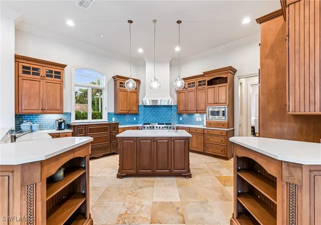 4th image of 2560 W Half Moon Walk, Naples, FL 34102 | MLS# 224090608