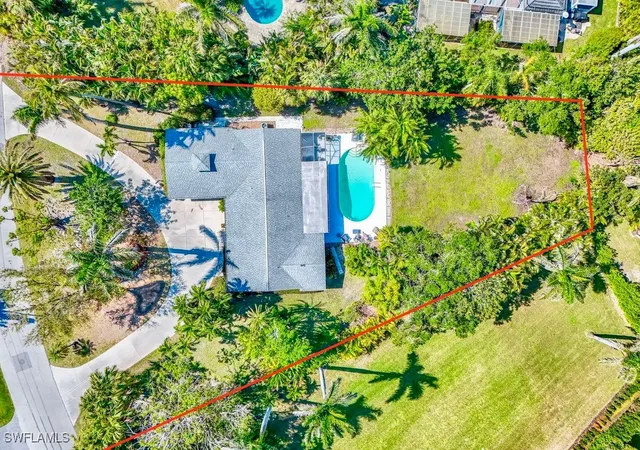 Photo 2 of Single family home for sale at 289 Spring Line Dr, Naples, FL 34102 | MLS# 225027665 | Listing updated on 2026-05-01