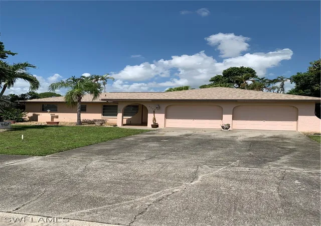 Photo 1 of Single family home for sale at 4709 Vinsetta Ave, North Fort Myers, FL 33903 | MLS# 225029373 | Listing updated on 2026-07-28