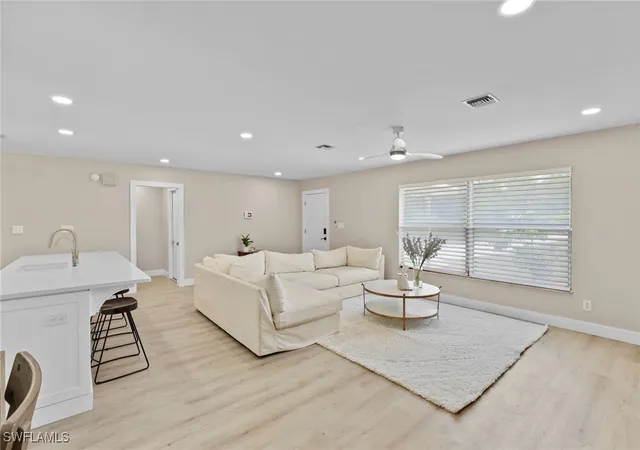 Photo 3 of Single family home for sale at 3221 68th St Sw, Naples, FL 34105 | MLS# 225033438 | Listing updated on 2026-03-31