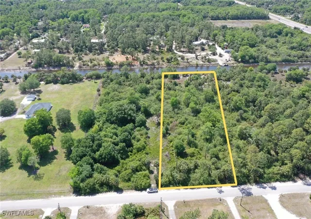 2nd image of 10th St Se, Naples, FL 34117 | MLS# 225028371