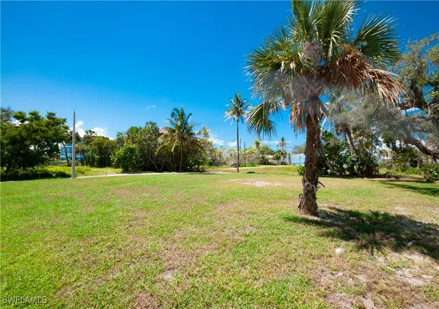 3rd image of 119 Sabal Dr, Fort Myers Beach, FL 33931 | MLS# 225023107