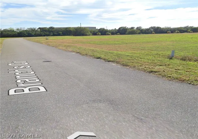 1st image of 1040 Branchs Cir, Moore Haven, FL 33471 | MLS# 224031444