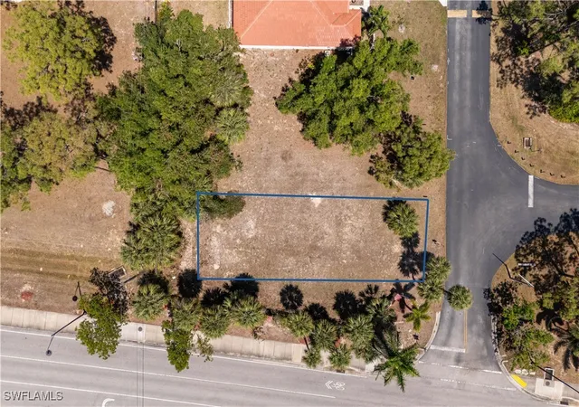 Photo 3 of Sale Pending at 26979 Croise Dr, Bonita Springs, FL 34135 | MLS# 225037564 | Listing updated on 2026-07-15