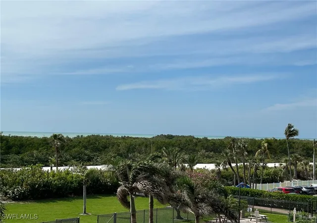 4th image of 320 Seaview Ct #2-302, Marco Island, FL 34145 | MLS# 225016546