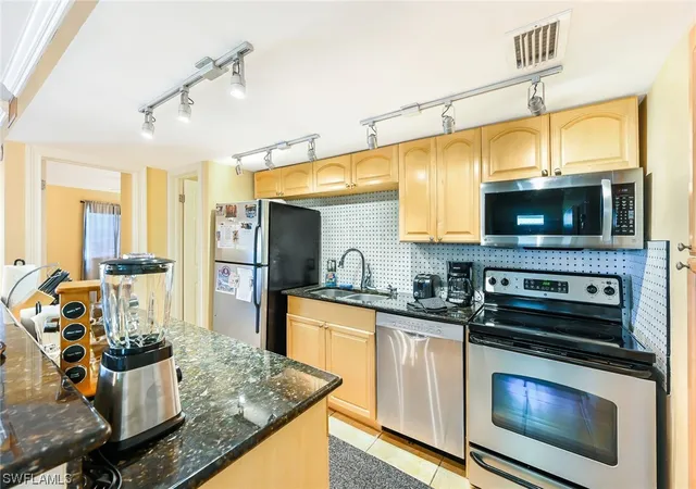 2nd image of 200 Palm Dr, Naples, FL 34112
