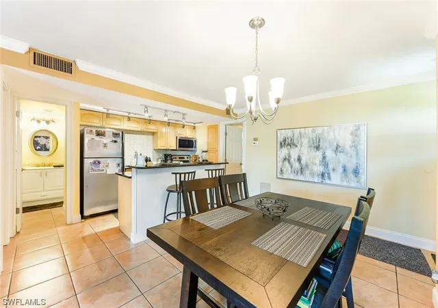 4th image of 200 Palm Dr, Naples, FL 34112