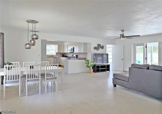 4th image of 5201 Pocatella Ct, Cape Coral, FL 33904 | MLS# 225037777