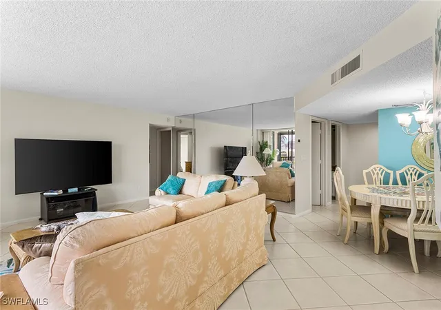 4th image of 845 Collier Ct #204, Marco Island, FL 34145 | MLS# 225035075