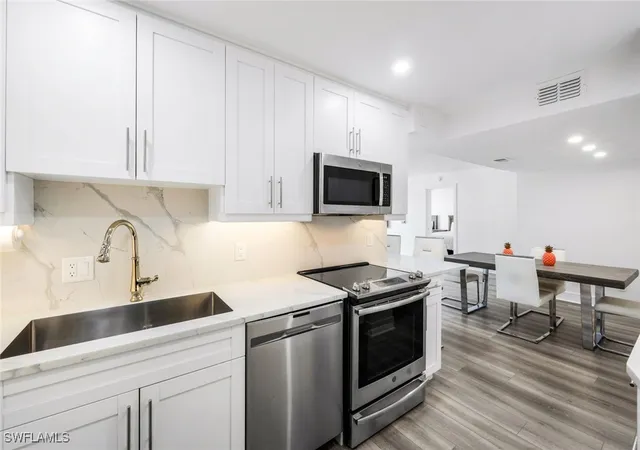 4th image of 4005 Gulf Shore Blvd N #404, Naples, FL 34103 | MLS# 225029388