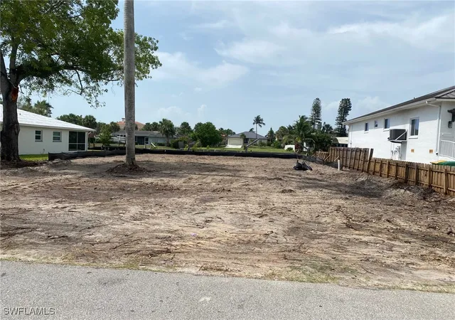 Photo 3 of Land for sale at 483 Oak Ave, Naples, FL 34108 | MLS# 225001913 | Listing updated on 2026-07-21