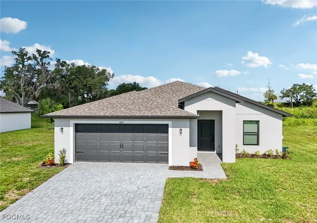 2nd image of 812 Gen D Macarthur Ave, Labelle, FL 33935 | MLS# 225017664