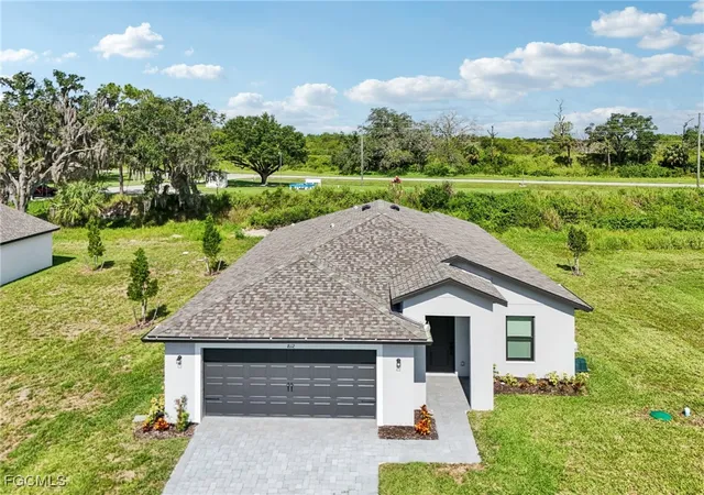 3rd image of 812 Gen D Macarthur Ave, Labelle, FL 33935 | MLS# 225017664