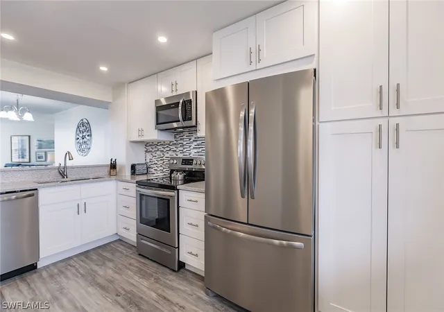 4th image of 380 Seaview Ct #604, Marco Island, FL 34145 | MLS# 224062221