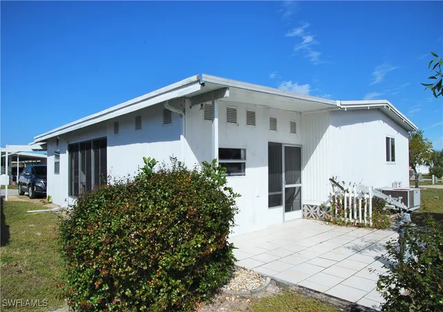 4th image of 422 Snead Dr, North Fort Myers, FL 33903 | MLS# 225014285