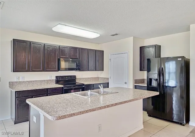 3rd image of 324 Sunny Field Ct, Eustis, FL 32726 | MLS# 225025822