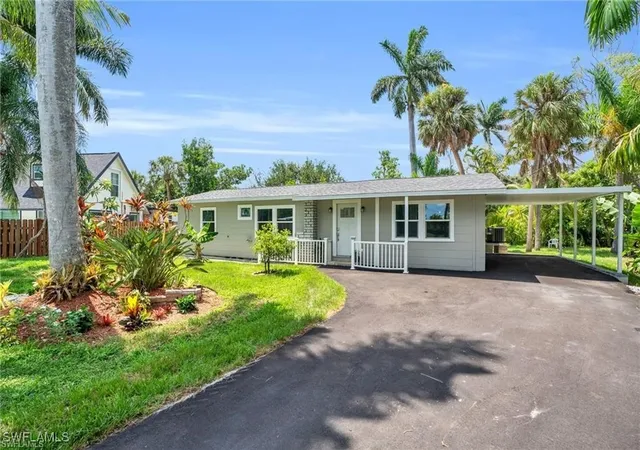 Photo 2 of Single family home for sale at 135 Standish Cir, North Fort Myers, FL 33903 | MLS# 225035206 | Listing updated on 2026-07-09