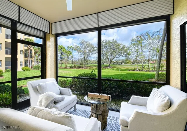 Listing Photo 4 - Condo for sale in building located at 220 Vintage Cir, Naples, FL 34119 - Unit #B101