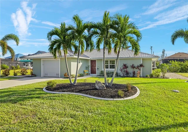 2nd image of 3307 Manatee Dr, Saint James City, FL 33956 | MLS# 224085081