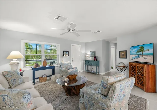 Photo 4 of Sale Pending at 3307 Manatee Dr, Saint James City, FL 33956 | MLS# 224085081 | Listing updated on 2025-10-13