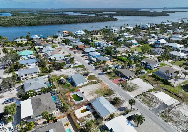 4th image of 161 Hibiscus Dr, Fort Myers Beach, FL 33931 | MLS# 225017648