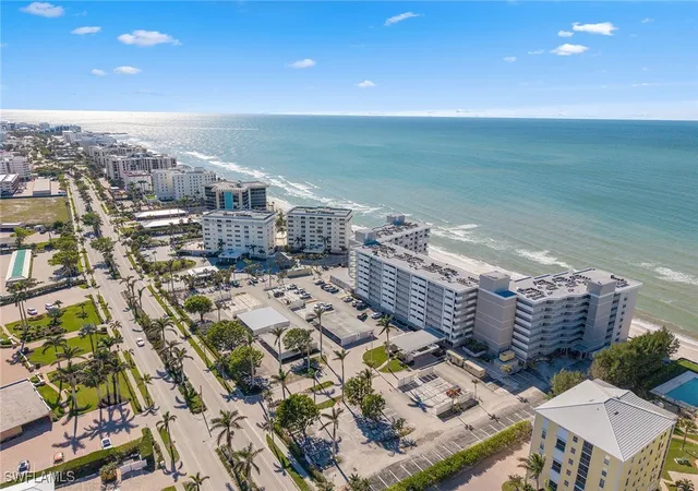 4th image of 3443 Gulf Shore Blvd N #403, Naples, FL 34103 | MLS# 225031641