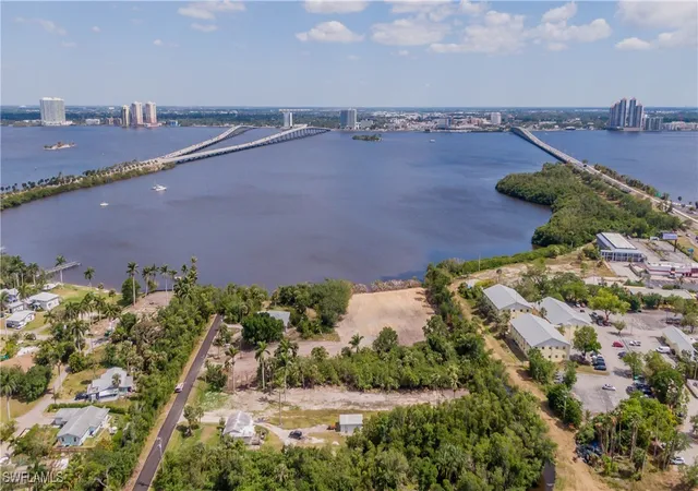 2nd image of 1069 River Rd, North Fort Myers, FL 33903 | MLS# 225044344