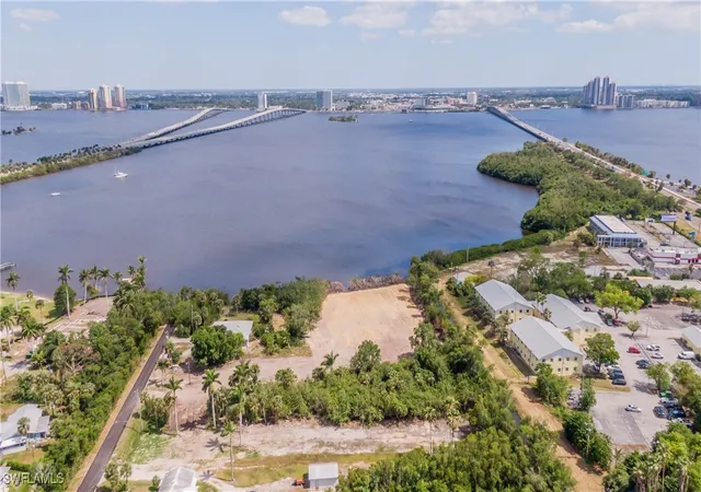 4th image of 1069 River Rd, North Fort Myers, FL 33903 | MLS# 225044344