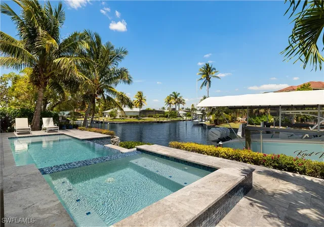 Photo 3 of Single family home for sale at 6617 Joanna Cir, Fort Myers, FL 33919 | MLS# 225041389 | Listing updated on 2026-09-29