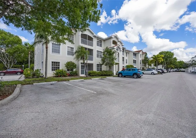 Listing Photo 4 - Condo for sale in building located at 4635 Saint Croix Ln, NAPLES, FL 34109 - Unit #1218