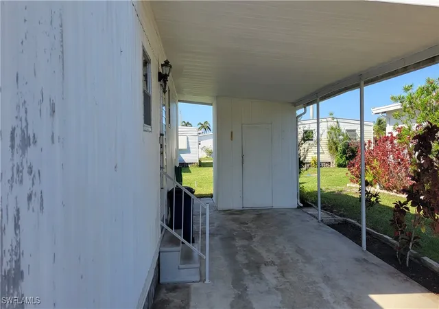2nd image of 268 Shoreland Dr, Fort Myers, FL 33905 | MLS# 225044463