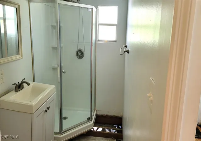 4th image of 268 Shoreland Dr, Fort Myers, FL 33905 | MLS# 225044463