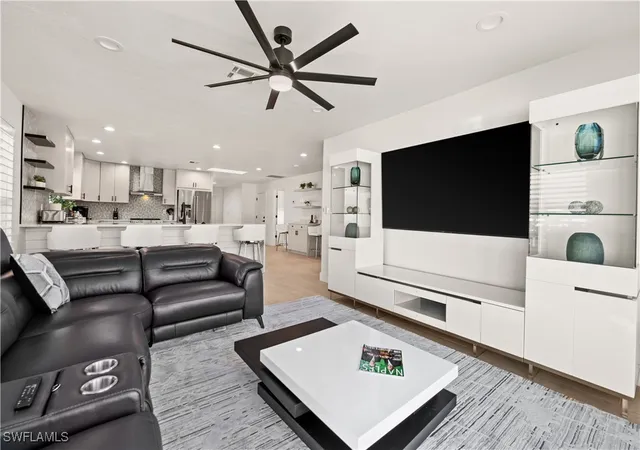 Photo 1 of Single family home for sale at 538 106th Ave N, Naples, FL 34108 | MLS# 225007918 | Listing updated on 2026-01-10