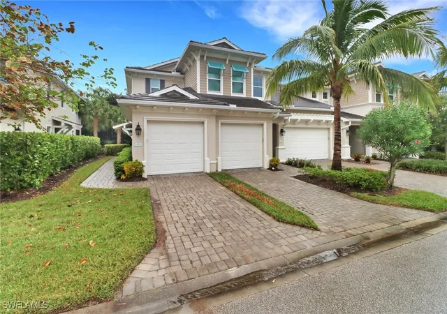 Listing Photo 4 - Condo for sale in building located at 6953 Avalon Cir, Naples, FL 34112 - Unit #1801