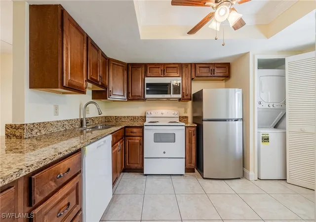Listing Photo 1 - Condo for sale in building located at 2504 Se 16Th Pl, Cape Coral, FL 33904 - Unit #101