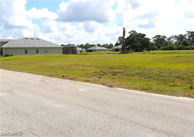 4th image of 17140 Serengeti Cir, Alva, FL 33920 | MLS# 224041652