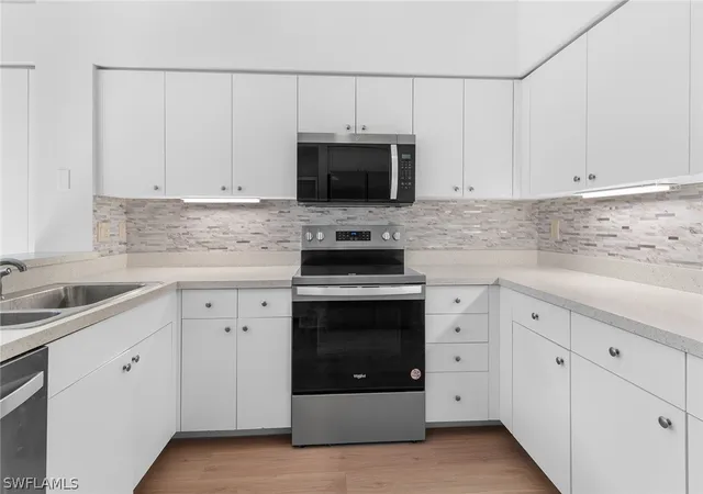 3rd image of 6835 San Marino Dr, Naples, FL 34108
