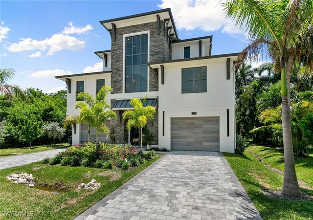 Photo 2 of Single family home for sale at 375 Periwinkle Ct, Marco Island, FL 34145 | MLS# 223093772 | Listing updated on 2026-05-14