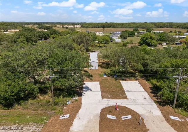 Photo 2 of Manufactured home for sale at 5535 S Sr 29, Labelle, FL 33935 | MLS# 225048340 | Listing updated on 2026-06-01