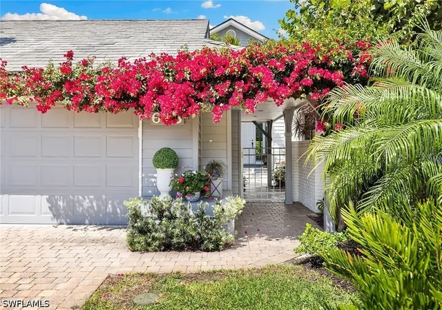 Homes for sale in Naples, FL | 643 Bridgeway Ln, Naples, FL 34108 | MLS# 225011332