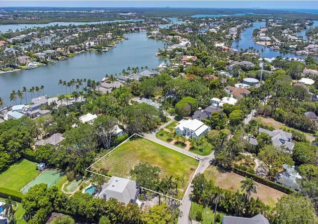 3rd image of 2545 Lantern Ln, Naples, FL 34102 | MLS# 225052244