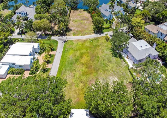 5th image of 2545 Lantern Ln, Naples, FL 34102 | MLS# 225052244