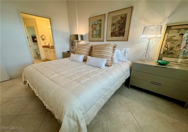 Listing Photo 3 - Condo for sale in building located at 3921 Kens Wy, Bonita Springs, FL 34134 - Unit #2302